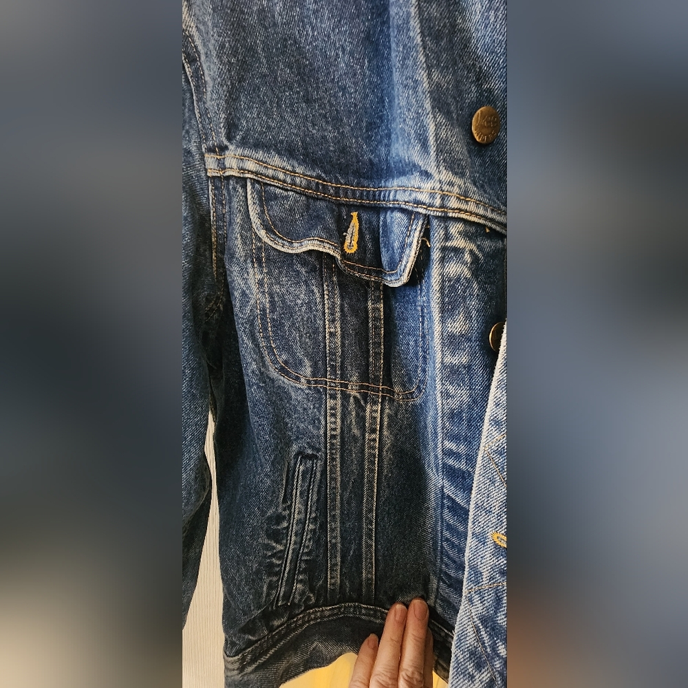 Women's Blue Denim Jacket - Picture 5 of 8